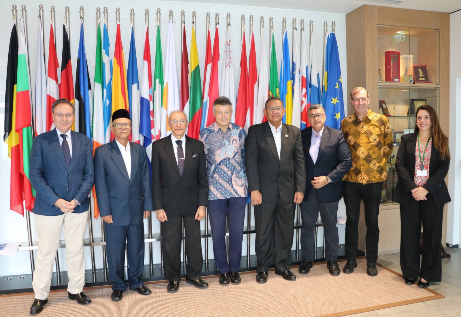 Dubes Uni Eropa Sampaikan Simpati Bencana Aceh dalam Pertemuan dengan Wali Nanggroe
