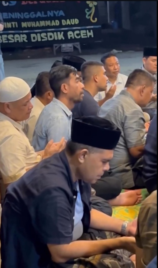 Duka Mendalam, Keluarga Besar Disdik Aceh Gelar Doa Bersama untuk Ibunda Tercinta Plt. Kadisdik