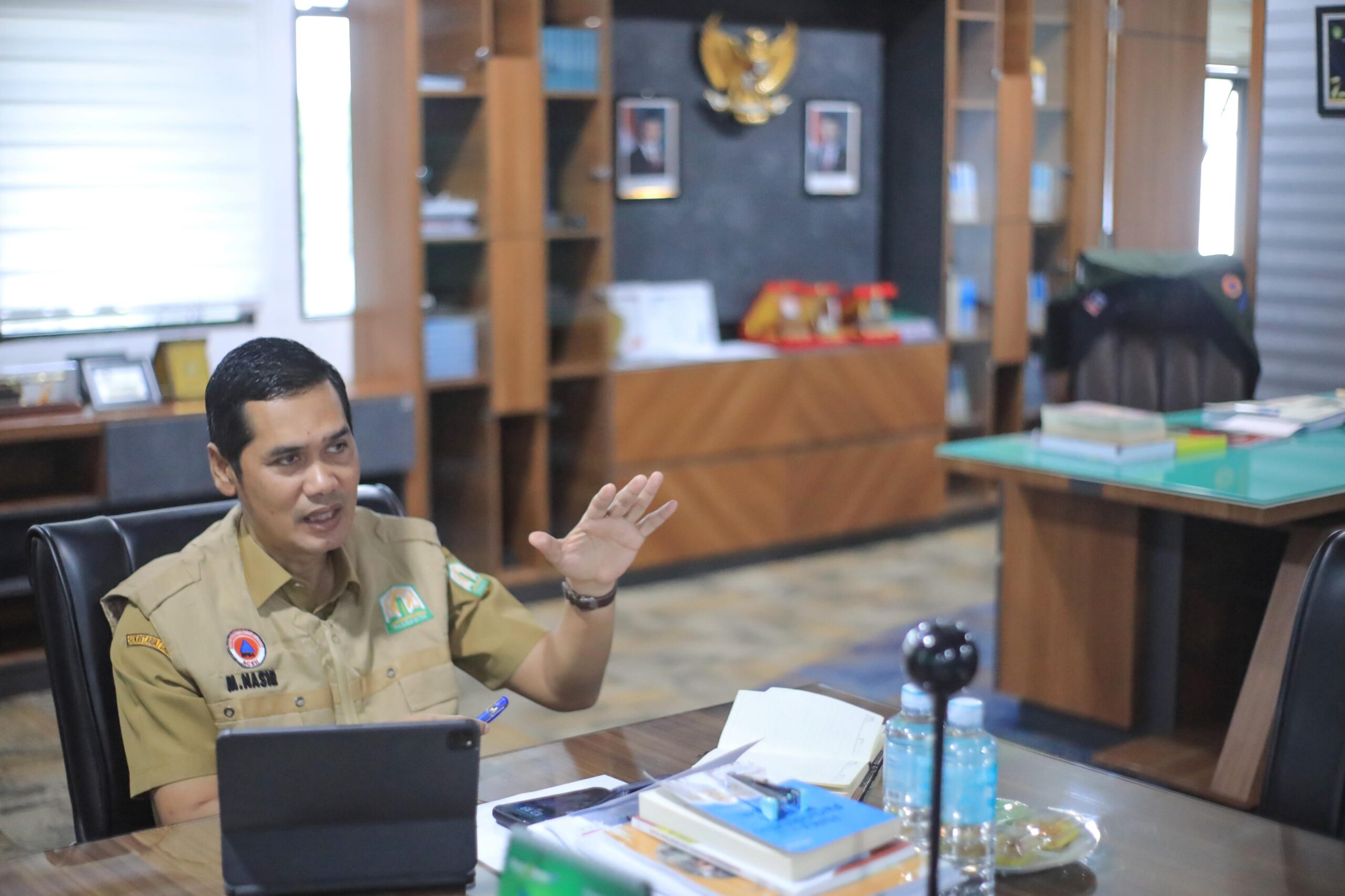Sekretaris Daerah Aceh, M. Nasir, SIP, MPA, menjelaskan bahwa perpanjangan status tanggap darurat ini diperlukan karena kondisi di lapangan masih membutuhkan penanganan darurat lanjutan.