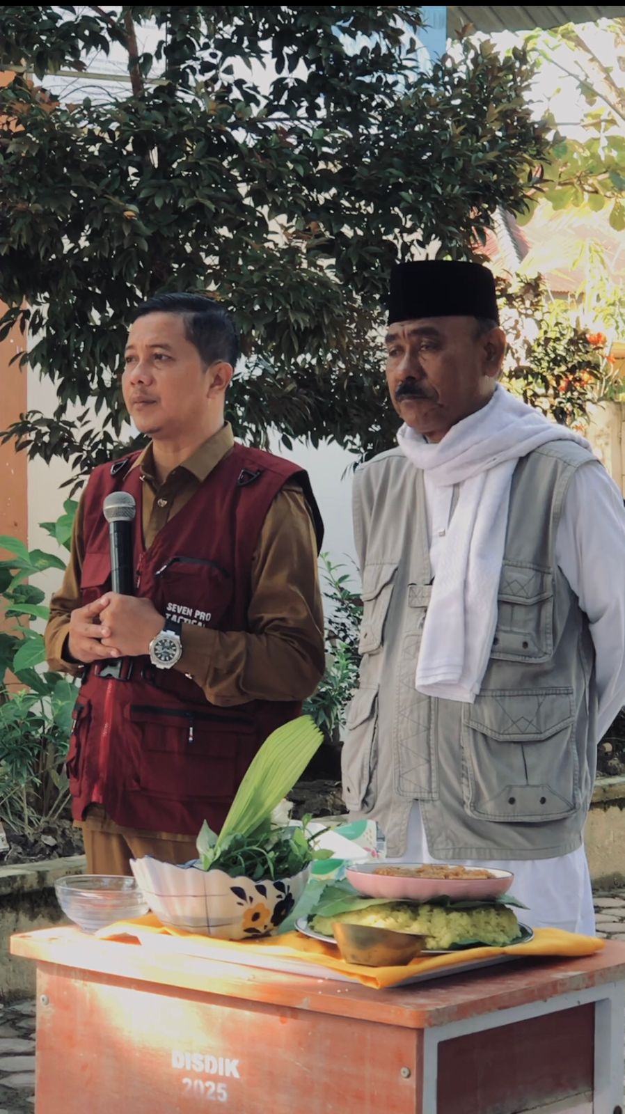 Siswa SMA Negeri 1 Matangkuli Kembali ke Sekolah dengan Tradisi Peusijuek Pasca Banjir