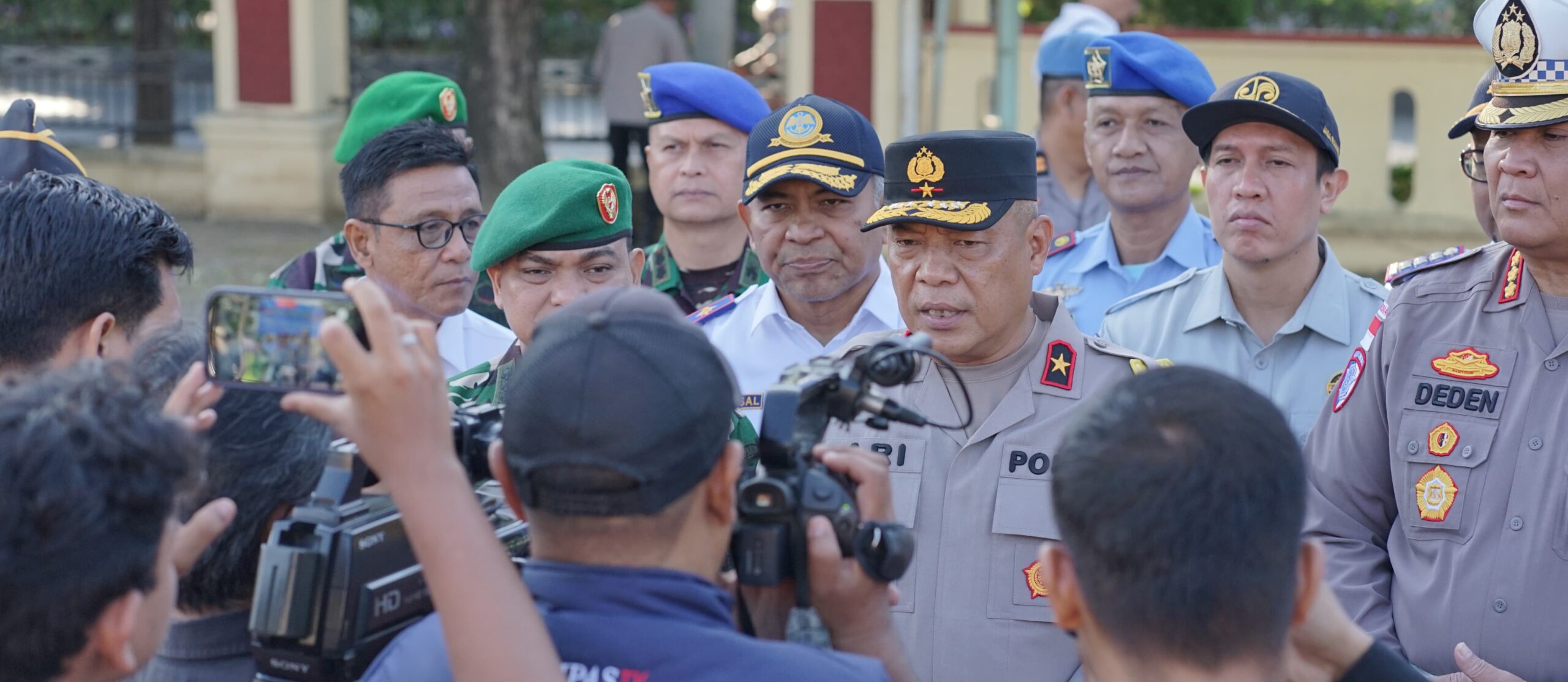 Wakapolda Aceh Brigjen Pol. Ari Wahyu Widodo, S.I.K., mewakili Kapolda Aceh Irjen Pol. Drs. Marzuki Alibasyah, M.M.pelaksanaan Operasi Keselamatan Seulawah 2026 selama 14 hari, terhitung mulai 2 hingga 15 Februari 2026.