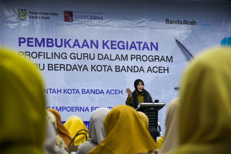 Wali Kota Illiza Buka Program “Guru Berdaya”, Sentuhan Kasih untuk Pendidikan Banda Aceh