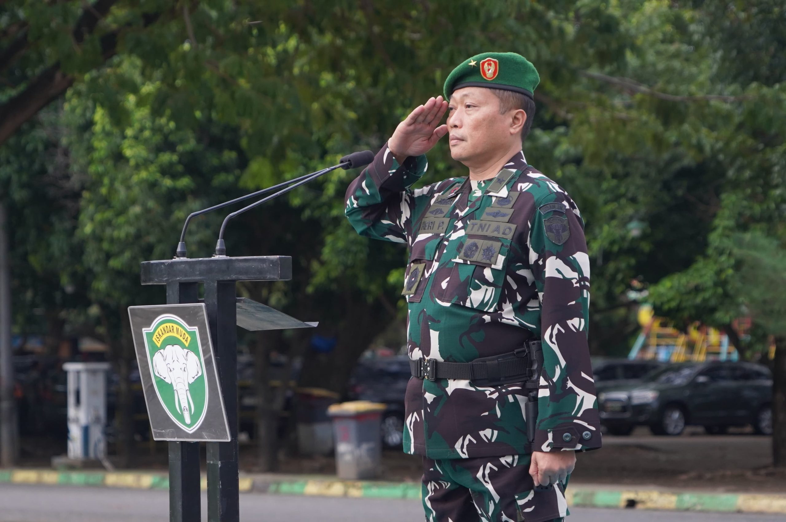Irdam IM Pimpin Upacara Bulanan di Lapangan Blang Padang, Bacakan Amanat Kasad