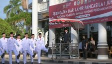Sekda Aceh M. Nasir pimpin upacara peringatan Hari Lahir Pancasila 2026 di halaman Kantor Gubernur Aceh, Senin (1/6/2026).
