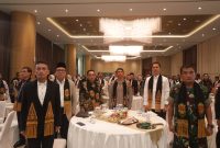 Sekda Aceh M. Nasir hadiri peluncuran buku "Polda Aceh Meutuah" karya Dr. Nurlis Effendi di Gedung BSI Landmark Aceh, Rabu 3/6/2026. 
