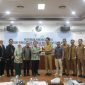 Sekda Aceh M. Nasir terima kunjungan kerja BAM DPR RI di Kantor Setda Aceh, Senin 8/6/2026, untuk bahas penyelesaian sengketa warga eks Blang Lancang-Rancong Lhokseumawe. 