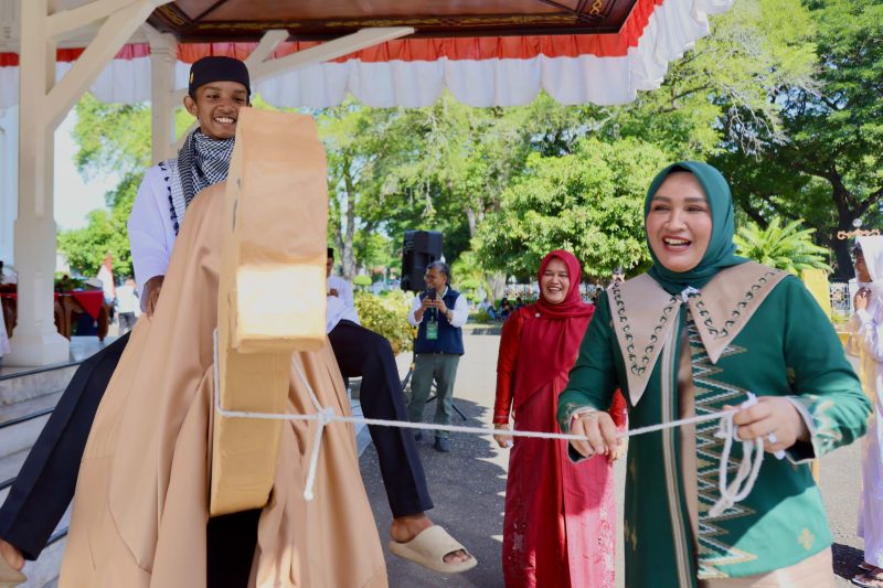 Pawai 1 Muharram 1448 H di Banda Aceh dimeriahkan 48 kontingen dengan kreasi Islami. 