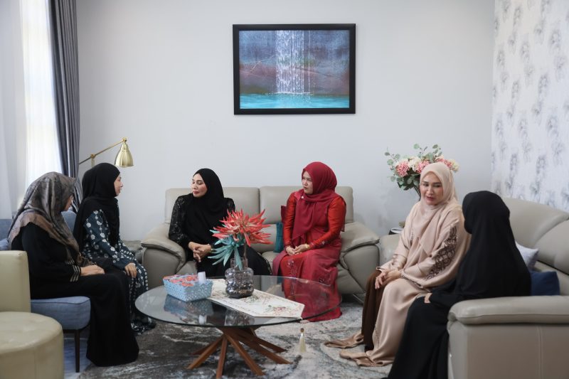 Kak Na sampaikan duka & takziah ke rumah Abu Doto Zaini Abdullah di Aceh Besar. Semangat juang beliau dari masa konflik hingga Gubernur jadi teladan generasi muda Aceh, Selasa 16/06/2026.