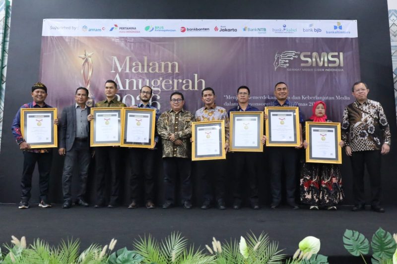 Sekda Aceh Nasir Syamaun terima Anugerah SMSI Tokoh Inspiratif Nasional 2026. Capaian RB predikat A-, IDI tertinggi Sumatera & PON 6 besar jadi dasar apresiasi, Kamis 18/06/2026.