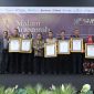 Sekda Aceh Nasir Syamaun terima Anugerah SMSI Tokoh Inspiratif Nasional 2026. Capaian RB predikat A-, IDI tertinggi Sumatera & PON 6 besar jadi dasar apresiasi, Kamis 18/06/2026.