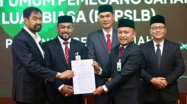 Sekda Aceh Muhammad Nasir ditetapkan jadi Komisaris Utama Bank Aceh Syariah 2026–2030. RUPSLB juga sahkan Komisaris Independen Faisal & Direktur Bisnis Erwin Konadi, disetujui OJK, Selasa 23/06/2026.