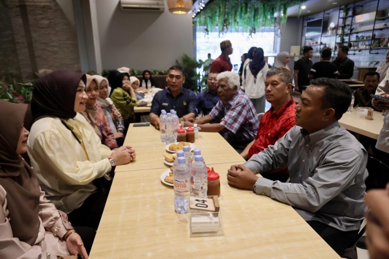 Ketua Tim Penggerak PKK Aceh Ny. Marlina Muzakir atau Kak Na melakukan silaturahmi dengan Ikatan Masyarakat Aceh (IMA) Makassar, Rabu 8/7/2026.