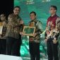 Pemerintah Aceh kembali menorehkan prestasi dengan meraih 9 penghargaan dalam Anugerah Adinata Syariah 2026 di Jakarta, Senin 6/7/2026. 