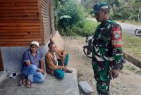 Koptu Armaya, saat melaksanakan komunikasi sosial bersama warga, Selasa (28/7/2026).Foto.dok:Ist